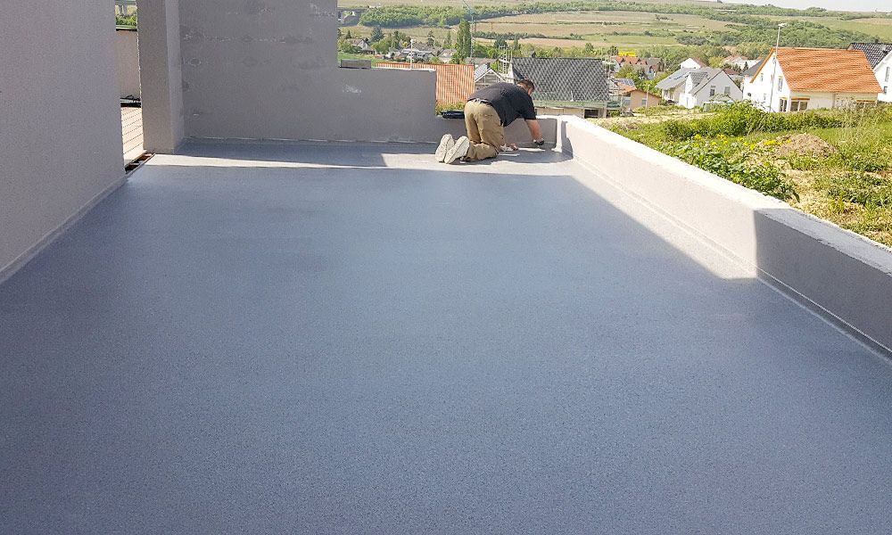 Carport mit neuer Bodenbeschichtung